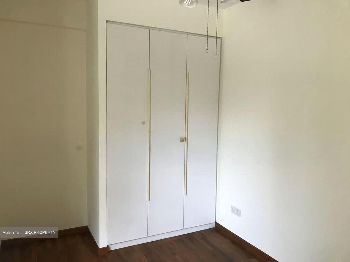 The Esparis (D18), Condominium #567014891